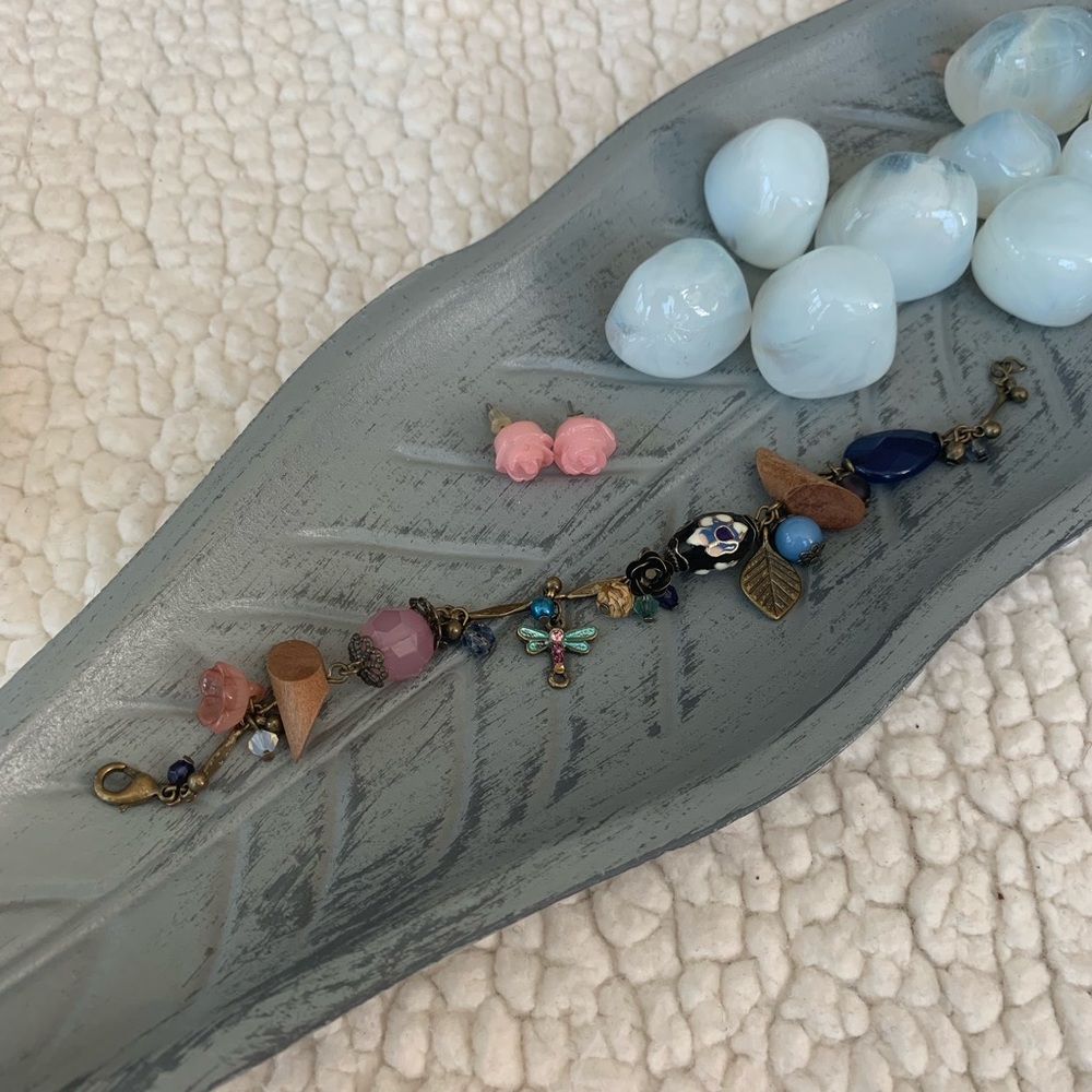 🌸Cute bracelet & flower studs🌸